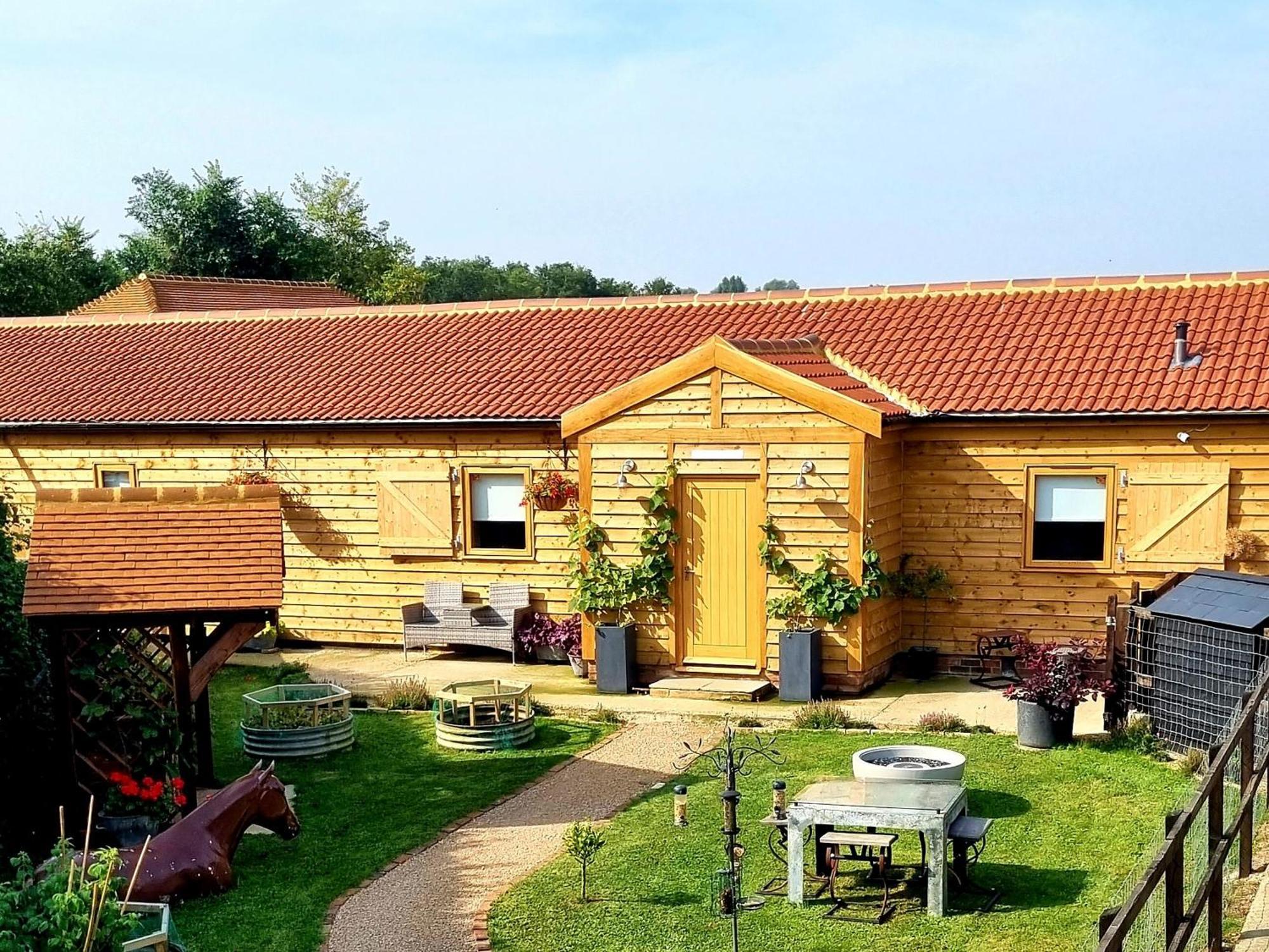 Mac Shack Cottage Ashen Екстер'єр фото